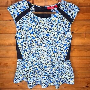 ❤️ 3/$30 Elle Women's Blue Floral Top Short Sleeve Size 6